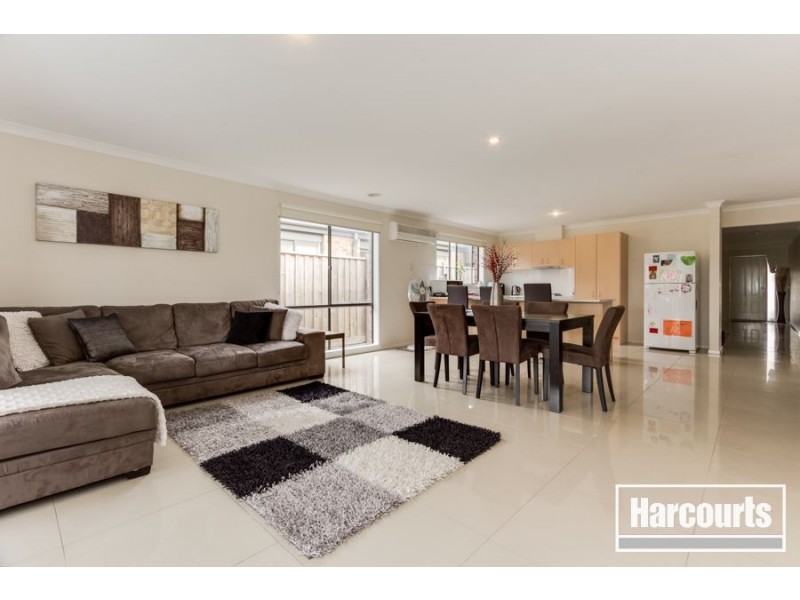 108 William Thwaites Boulevard, Cranbourne North VIC 3977