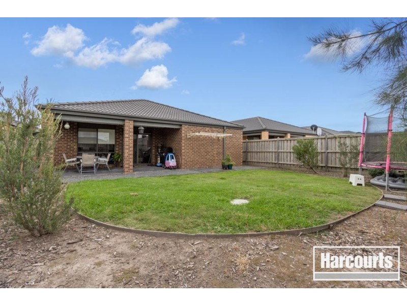 108 William Thwaites Boulevard, Cranbourne North VIC 3977