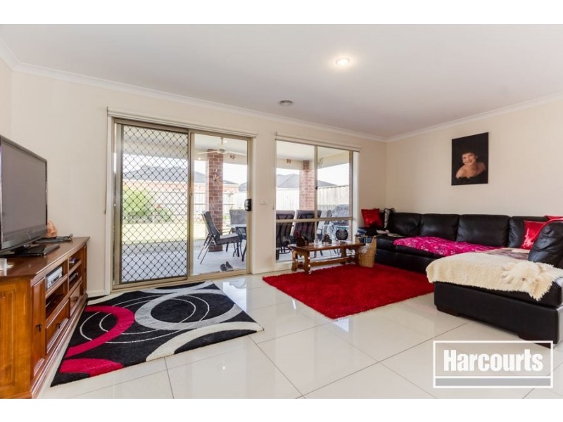 114 William Thwaites Boulevard, Cranbourne North VIC 3977