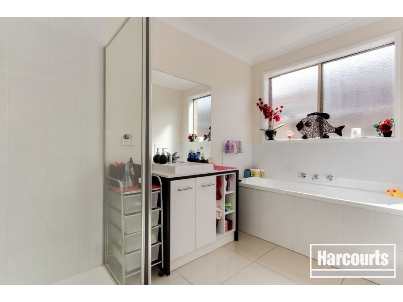 114 William Thwaites Boulevard, Cranbourne North VIC 3977