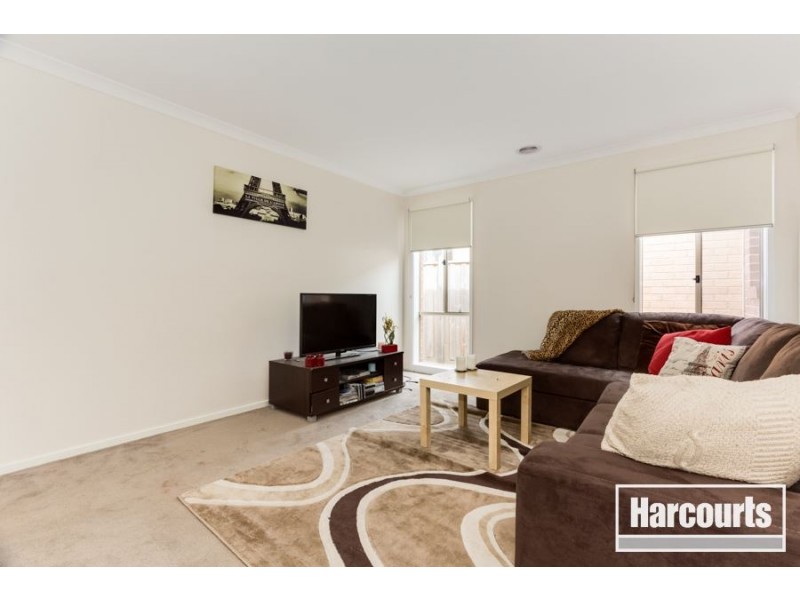 102 William Thwaites Boulevard, Cranbourne North VIC 3977