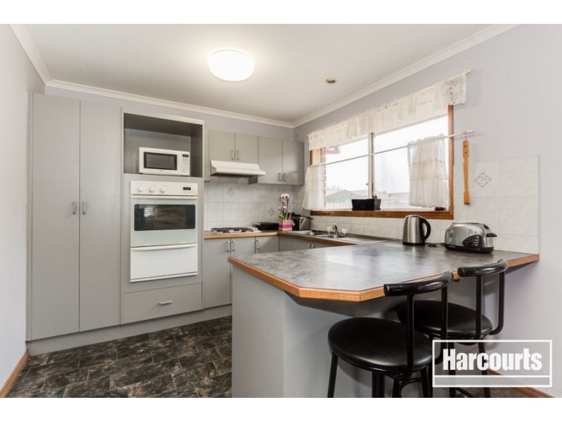 5 Curnow Court, Cranbourne VIC 3977