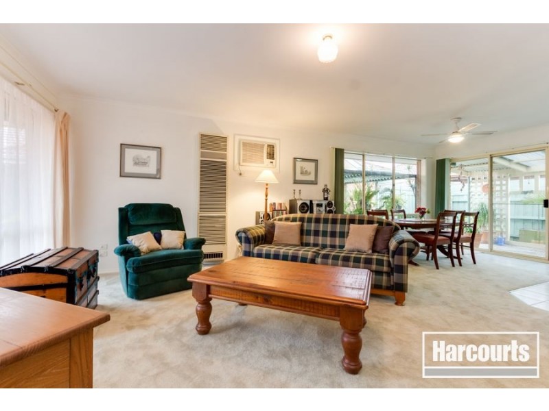 4/15-17 Lyall Street, Cranbourne VIC 3977