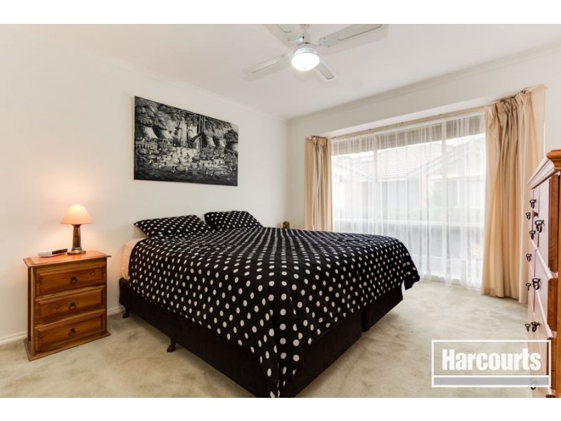 4/15-17 Lyall Street, Cranbourne VIC 3977