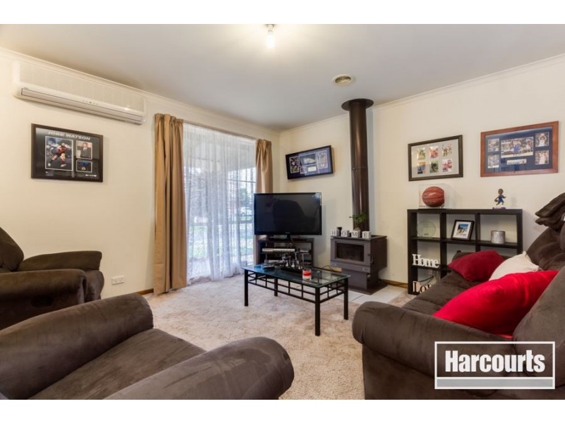 21 Brentwood Drive, Cranbourne North VIC 3977