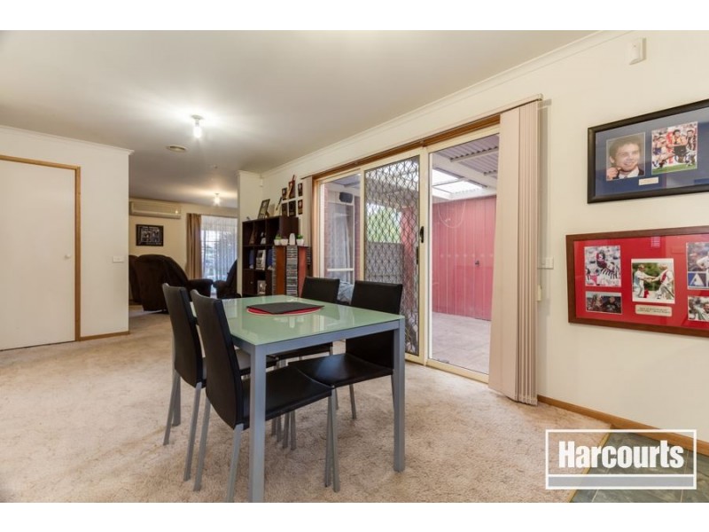 21 Brentwood Drive, Cranbourne North VIC 3977
