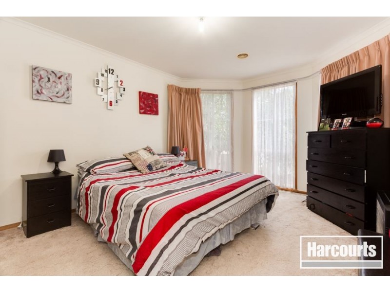 21 Brentwood Drive, Cranbourne North VIC 3977