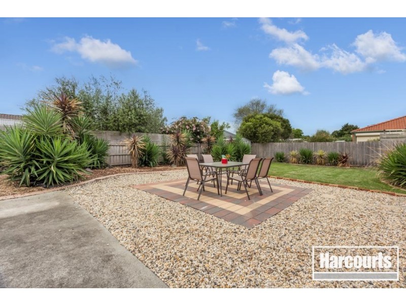 21 Brentwood Drive, Cranbourne North VIC 3977