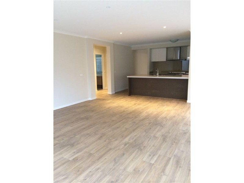 96 Heather Grove, Clyde North VIC 3978