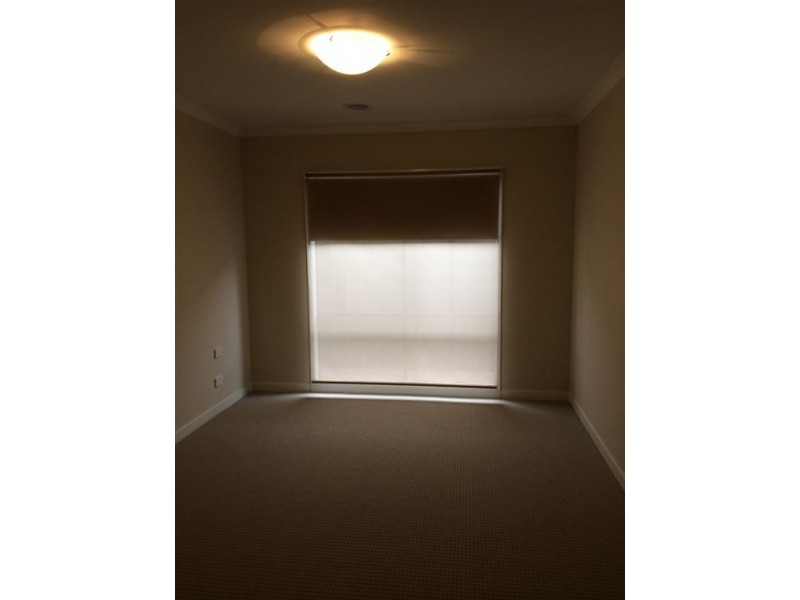 96 Heather Grove, Clyde North VIC 3978