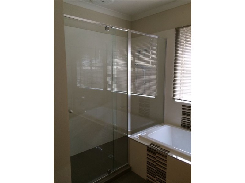 96 Heather Grove, Clyde North VIC 3978