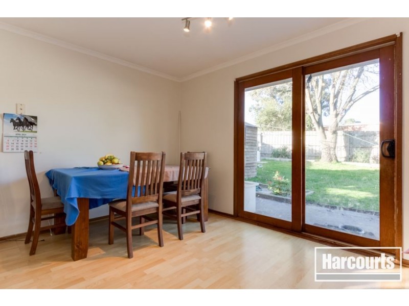 20 Hazelwood Avenue, Cranbourne North VIC 3977