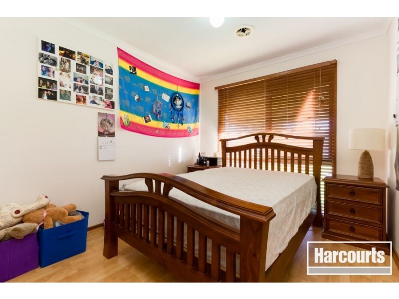 20 Hazelwood Avenue, Cranbourne North VIC 3977