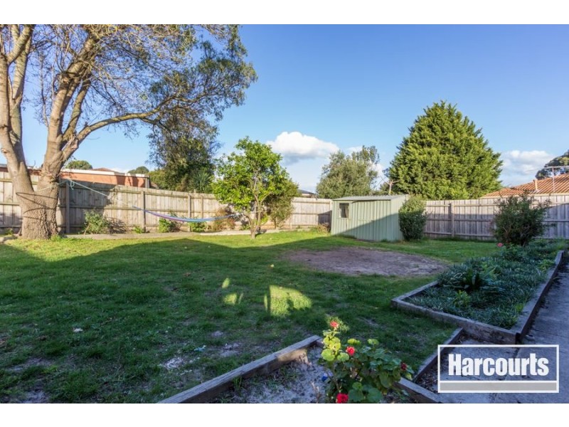 20 Hazelwood Avenue, Cranbourne North VIC 3977