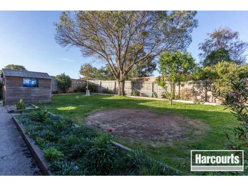 20 Hazelwood Avenue, Cranbourne North VIC 3977