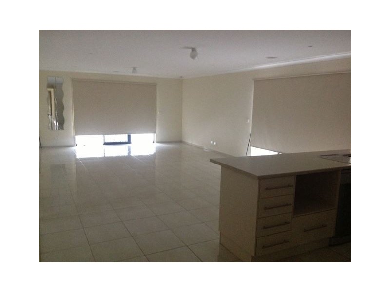 2 Tarwin Place, Cranbourne East VIC 3977