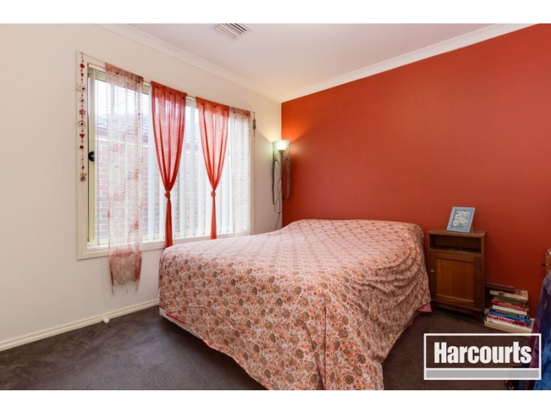 4 Cusack Way, Lynbrook VIC 3975