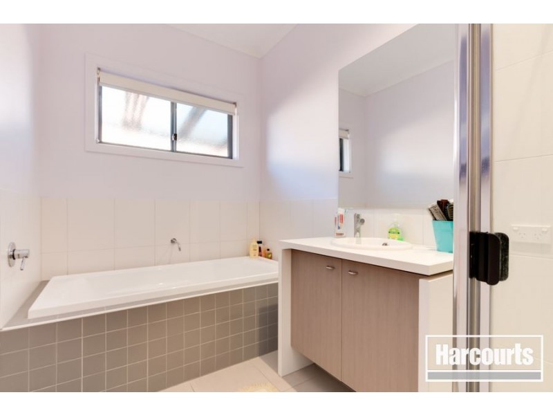 6 Black Wattle Way, Cranbourne VIC 3977