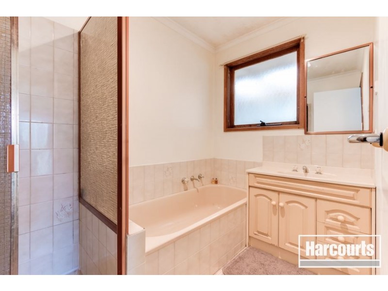 5 Nandina Road, Narre Warren VIC 3805