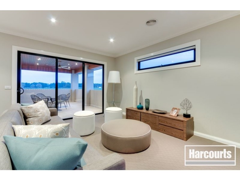 15 John Russell Road, Cranbourne VIC 3977