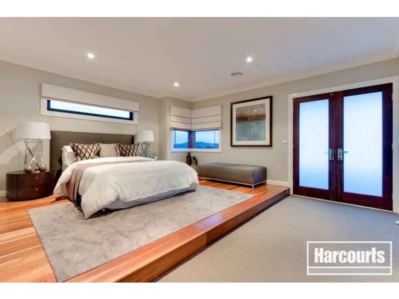 15 John Russell Road, Cranbourne VIC 3977