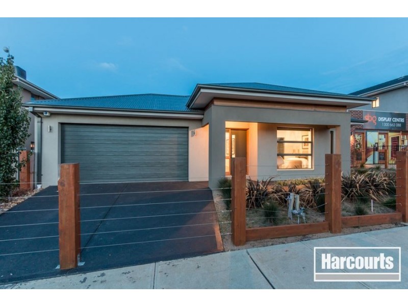 13 John Russell Road, Cranbourne West VIC 3977