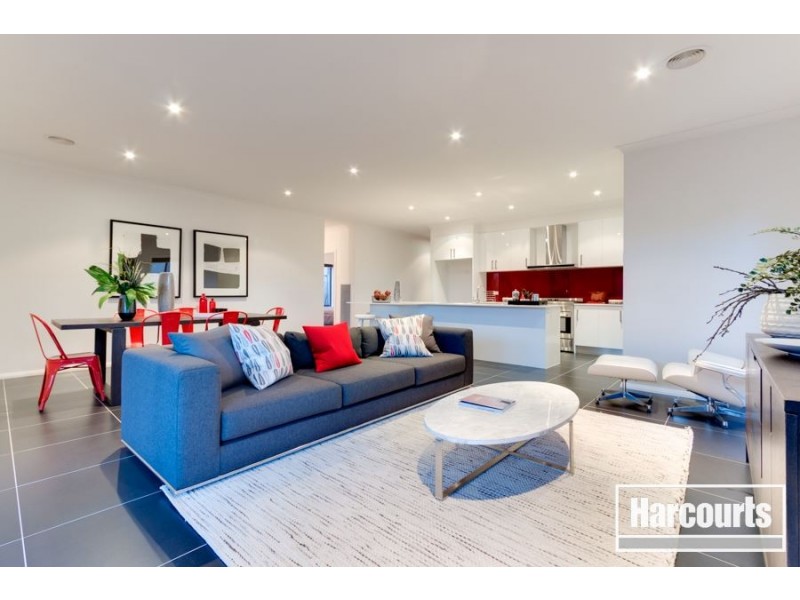 13 John Russell Road, Cranbourne West VIC 3977