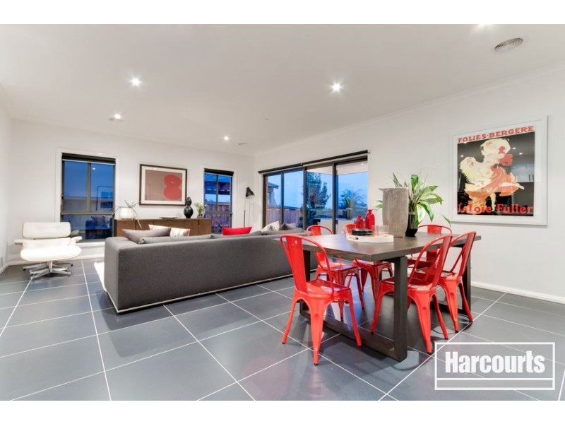 13 John Russell Road, Cranbourne West VIC 3977