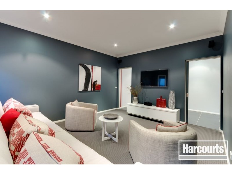 13 John Russell Road, Cranbourne West VIC 3977