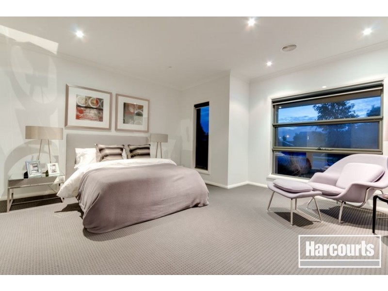 13 John Russell Road, Cranbourne West VIC 3977