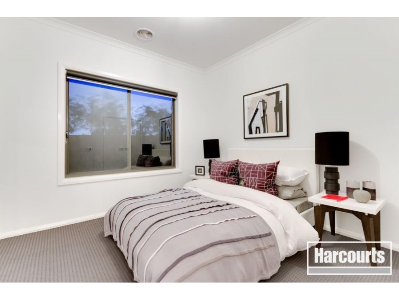 13 John Russell Road, Cranbourne West VIC 3977