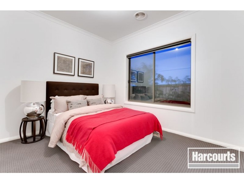 13 John Russell Road, Cranbourne West VIC 3977