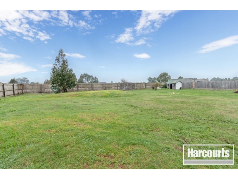 84 Scarborough Avenue, Cranbourne VIC 3977