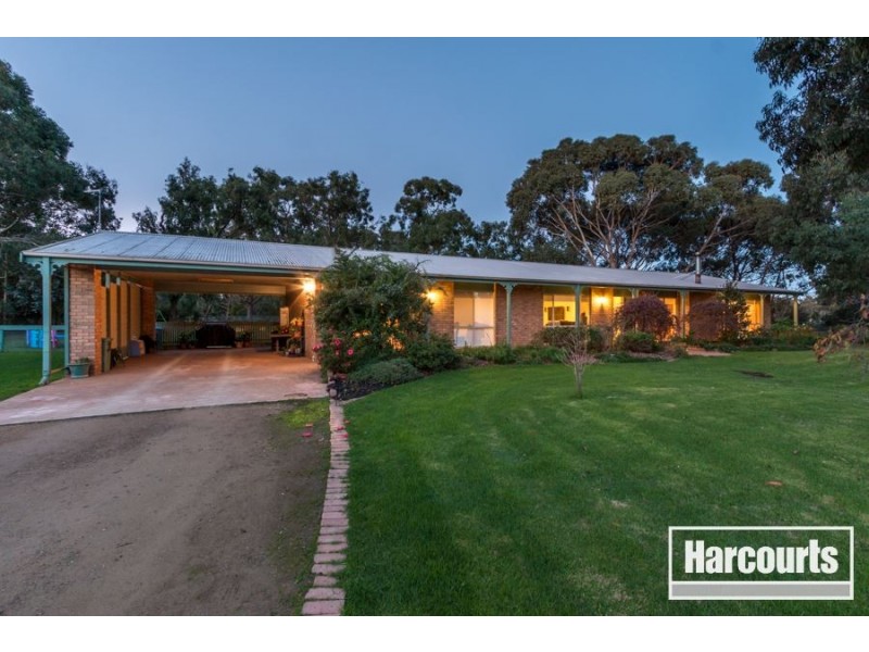 180 Smiths Lane, Cranbourne South VIC 3977