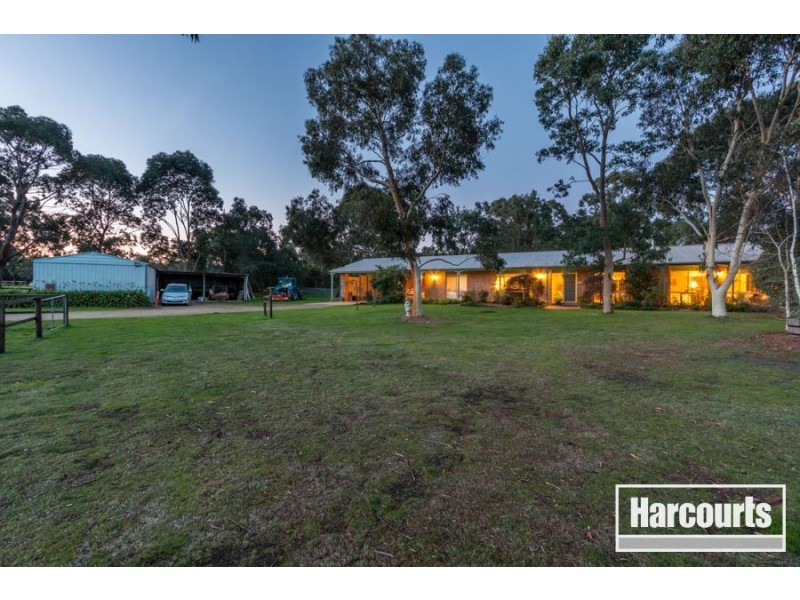180 Smiths Lane, Cranbourne South VIC 3977