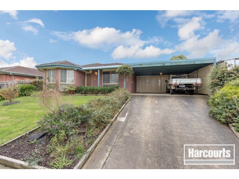 27 Godwin Crescent, Cranbourne North VIC 3977