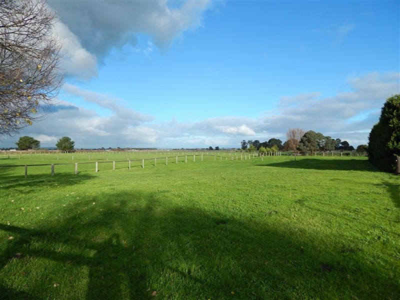 130 Number  Seven Drain Road, Bayles VIC 3981