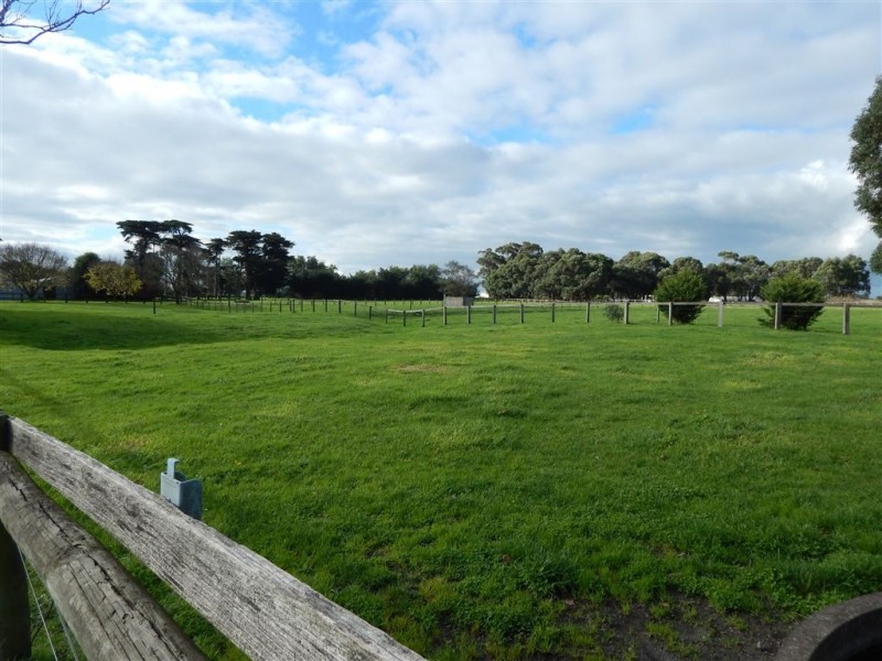 130 Number  Seven Drain Road, Bayles VIC 3981