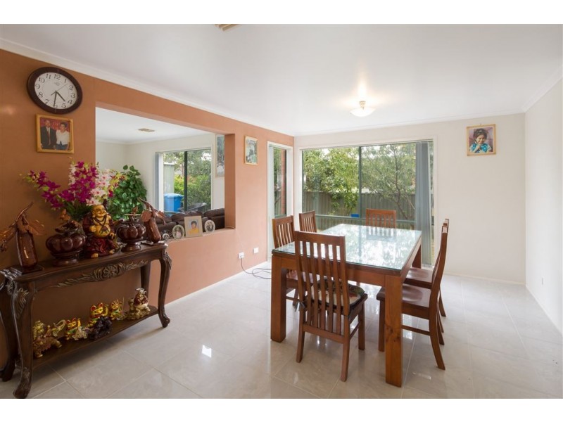 1 Oak Post Place, Cranbourne East VIC 3977