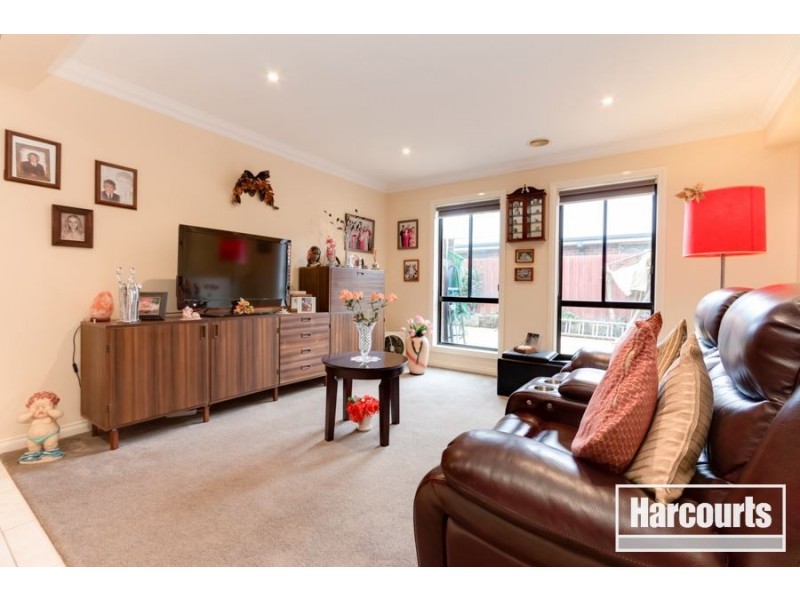 9 Stonehaven Avenue, Cranbourne VIC 3977
