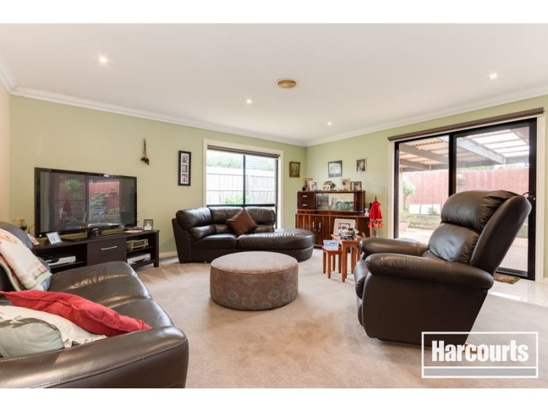 9 Stonehaven Avenue, Cranbourne VIC 3977
