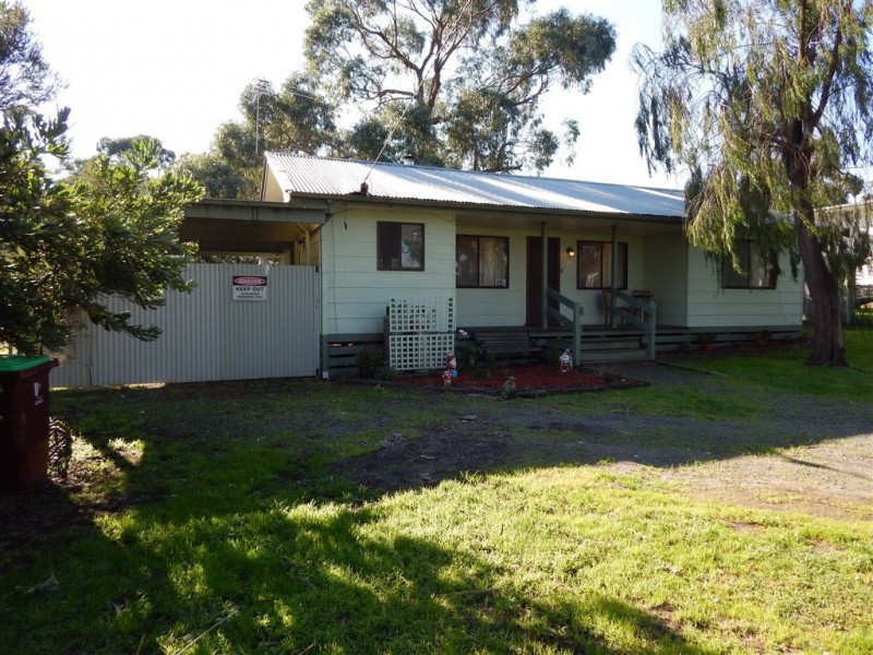 69 Glenalva Parade, Cannons Creek VIC 3977