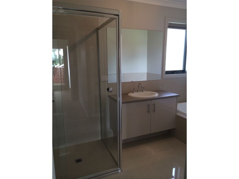 2/14 Glenwood Court, Cranbourne VIC 3977