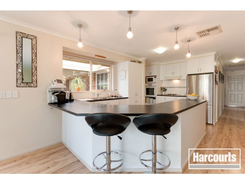 22 McGuigan Drive, Cranbourne West VIC 3977