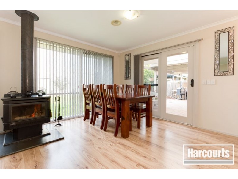 22 McGuigan Drive, Cranbourne West VIC 3977