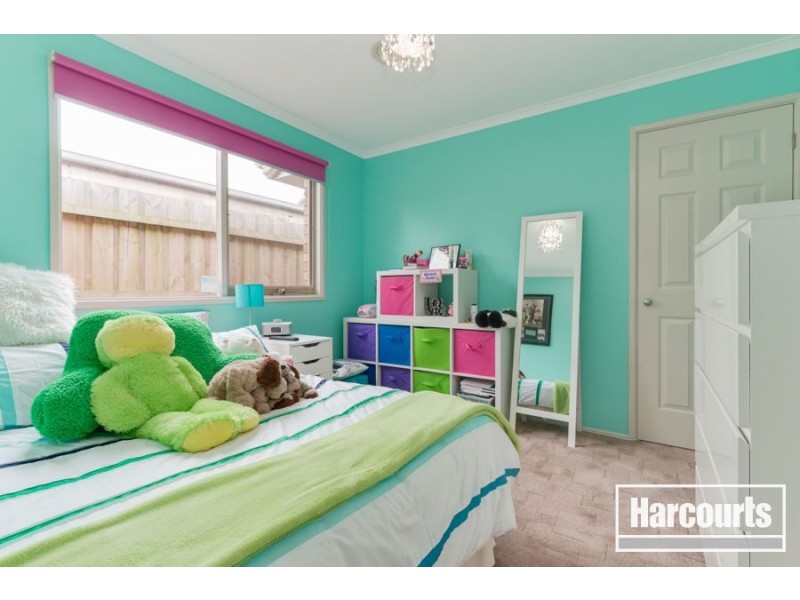 22 McGuigan Drive, Cranbourne West VIC 3977