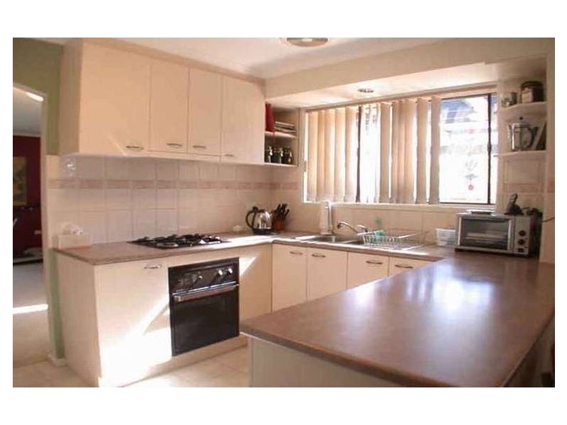 16 Fairbairn Road, Cranbourne VIC 3977