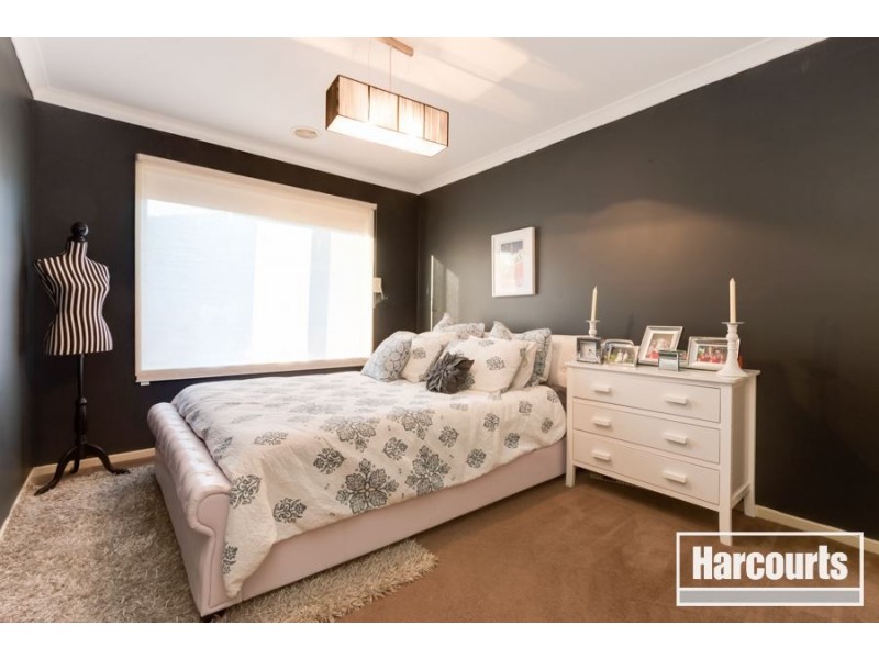 18 Yammerbook Way, Cranbourne East VIC 3977