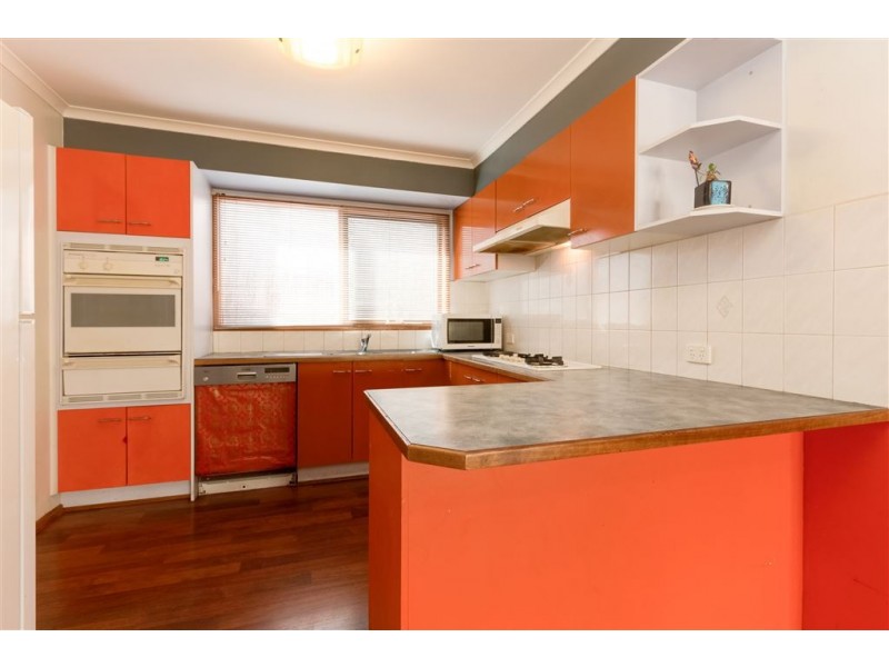 147 Lawless Drive, Cranbourne North VIC 3977