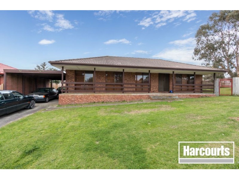 5 Walnut Court, Cranbourne North VIC 3977